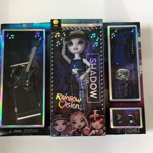 Rainbow high Shadow high Uma doll New with extra outfit and guitar